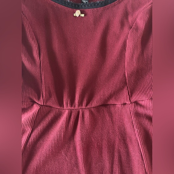Cute Mini Dress w/ Scoop Neck - Picture 8 of 16